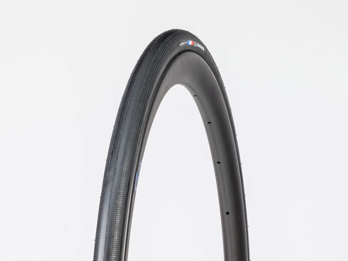 Bontrager R3 Hard-Case Lite 700x25c Tire