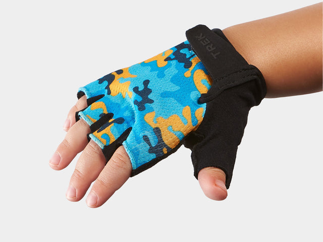 Trek Kids Small/Medium (4-6) Blue/Gold Camo Glove